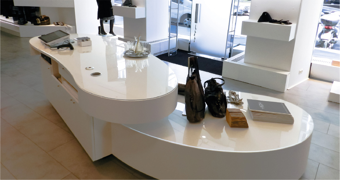 Verkaufs- und Kassenpult